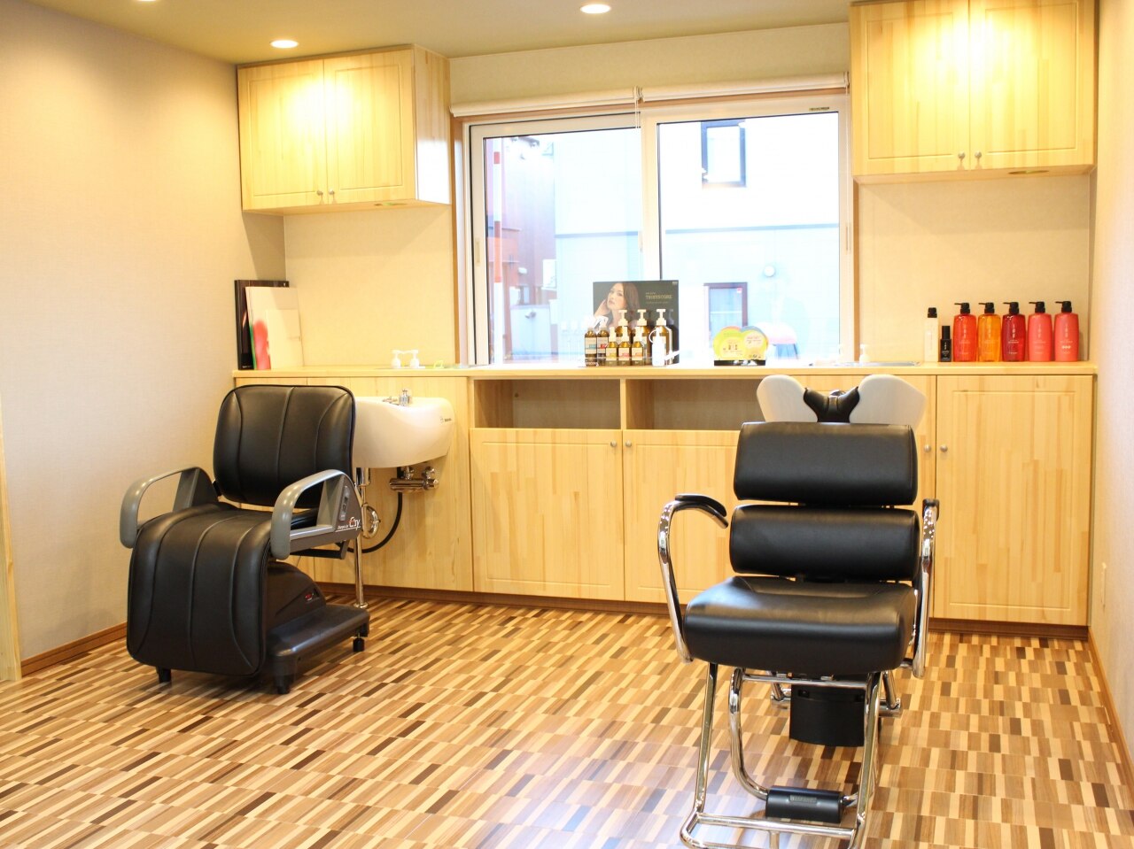 ギフト ヘアーアンドライフドレッサーズ(gift Hair&Life Dressers