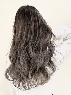 ジーナ バイ アルティナ(Dina by artina) バレイヤージュ×シルバーグレージュ【Dina立川】