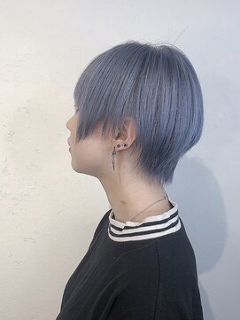アンダーバーホワイト 天王寺阿倍野店(_WHITE) 個性派ハイトーン_ブルーシルバー_ショートボブ