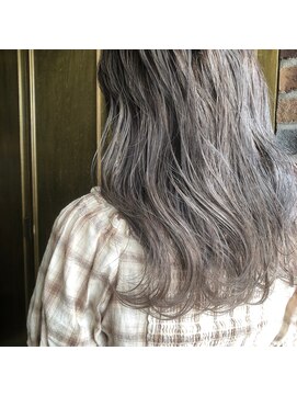 エイミー(Aimee) Aimee 町田　シルバーグレー× リバースウェーブ