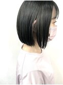 切りっぱなしショートボブ
