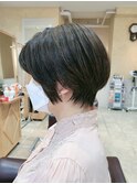 前下がり丸みショート