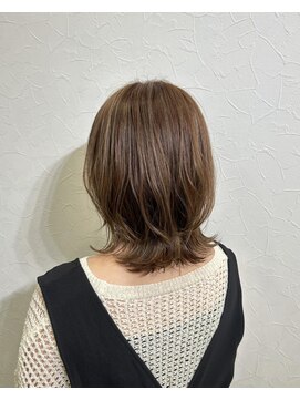 ラテ アトリエ(latte atelier) ハイライト/ケアブリーチ/巻き髪ボブ
