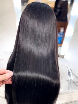 クーペ(COUPE)の写真/艶と潤いたっぷりで触れたくなる美髪作りを、ヘアケアに特化したスタイリストがご提案します！