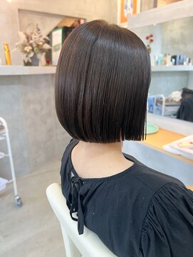 ドラマティックヘア(DRAMATIC HAIR) ぷつっとミニボブ×ディープブルージュ