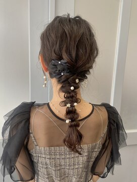 ユウホウ(YUHOU) 編みおろし　お呼ばれヘア