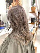 ピークアブー アヴェダ ギンザシックス(PEEK-A-BOO AVEDA GINZASIX) ハイトーンロング/ロングレイヤー/ブリーチ/グレージュ/ベージュ
