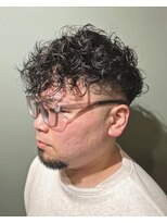 スタンドバーバー 柏(STAND BARBER)&nbsp;スペインカール/スパイキーショート/ブルーブラック/柏