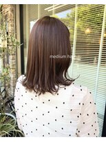 サロン(SALON)&nbsp;やわらかブラウンの外ハネミディ