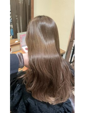 ヘアメイク シュシュ(Hair make chou chou) ヘーゼルベージュ　ベージュカラー　ブリーチなし　髪質改善