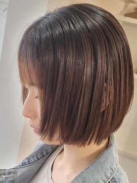 アモナ(amona) レイヤーボブ　20代　30代　40代