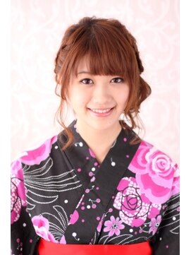 レガーミ(Legami) 浴衣×編み込みサイドアップ