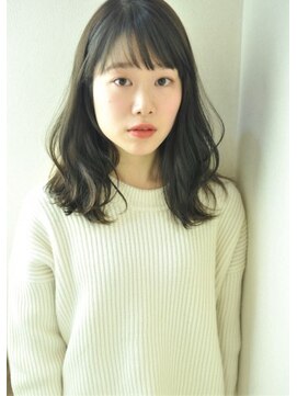 カフネ(CAFUNE) ツヤのあるグレージュ  レイヤーセミロング