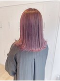 ピンクグレージュ