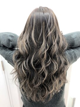 エヌプラス(N+) 黒髪グラデヘアーオリーブグレー小顔に見せるヘアココアベージュ