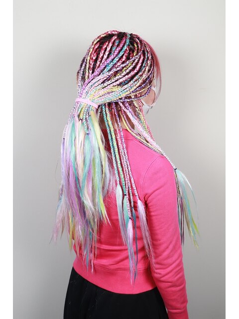 Colorful Braids