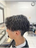 ツイストスパイラルパーマ　アップバング　センターパート