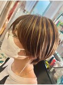 ナチュラル ショートボブ ハイライト デザインカラー