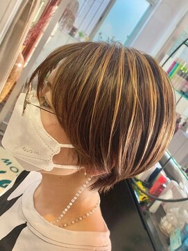 ヘアークリアー せんげん台 ナチュラル ショートボブ ハイライト デザインカラー