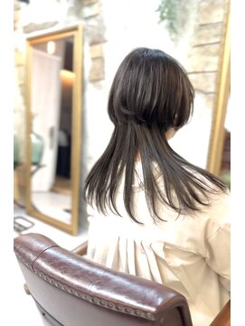 トイロ(toiro) クラゲウルフとアッシュグレージュ