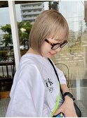 ブロンドベージュ×ボブ