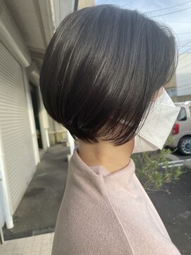 ルヴェール 茜部店(Le Vert) 軽やかショートボブ