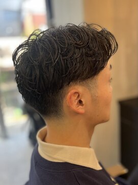 フランクスバーバーリザーブ 人形町店(FRANK’S BARBER RESERVE) センターパートスタイル/パーマ/人形町/　ｙ