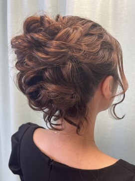 マーズ(Hair&Make Mars+) 後れ毛高めアップ