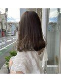 ミディアムオリーブ