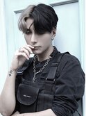 刈り上げセンターパートサーフカールフェザーパーママレットヘア
