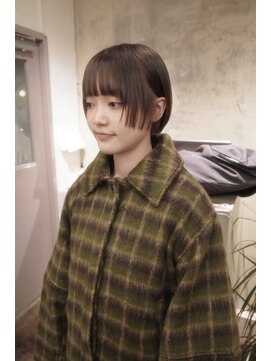 メク(meku) コンパクトなショートボブ/ベージュ/ミニボブ