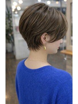 フルール(fleur) 大人くびれショート