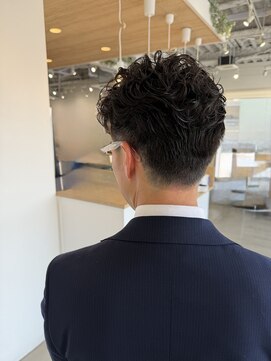 サロン(SALON) 刈り上げパーマ/スーツスタイル/ビジネスパーマ