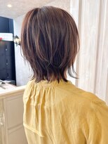 キャアリー(Caary)&nbsp;福山市Caaryウルフミディアムレイヤー似合わせハッシュカット