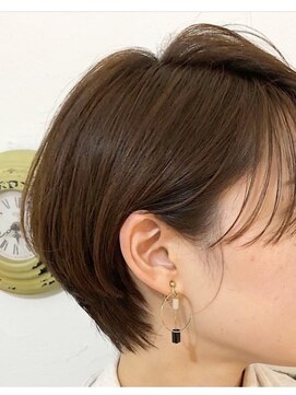 コパン(Hair Atelier Copin) ピアスにぴったり透け感ショート♪