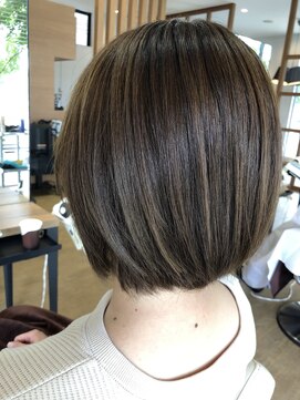 ベルポートヘア(Bellport hair) カーキアッシュカラー×ショートボブ☆