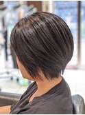 襟足スッキリ大人綺麗なショートヘア