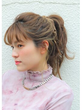 モードケイズエクラ(MODE K's Eclat) ポニーテールアレンジ