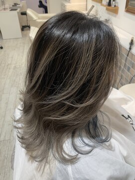 アウラ(aura) バレイヤージュ/ホワイトベージュ