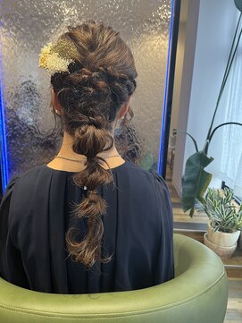 ヘアースパリゾート リアン 燕三条店(Lien) 編みおろし ヘアセット
