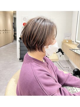 ロンドプロフィール 浦和(Lond profil) Lond.海気　大人丸みショート　ハイライト　白髪ぼかし　前髪