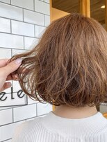 ノエル(noele)&nbsp;ふんわりショートボブ×ハニーベージュ