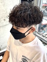 フィフスワン(fifth one) 波巻きパーマメンズパーマメンズヘアツーブロックツイストパーマ