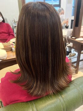 マリアバイアフロート(Maria by AFLOAT) 【山田】外ハネミディアムハイライトラベンダーベージュ