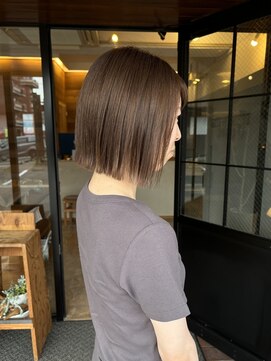 ヘア プロデュース キュオン(hair produce CUEON.) 切りっぱなしボブ/グレージュ/透明感カラー