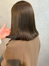 髪質改善カラー【4】カラーの刺激とニオイを緩和♪そして、白髪の原因の≪活性酸素≫も徹底的に抑制します