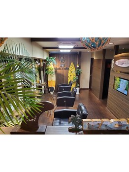 大阪阿倍野にある実力派メンズサロン★メンズから人気の技術とデザイン性の高いスタイルをご提供◎