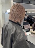 レイヤーボブとミルクティーベージュ