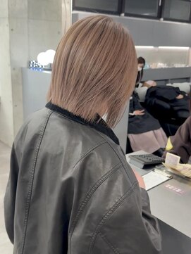 ローレン(Lolen.) レイヤーボブとミルクティーベージュ