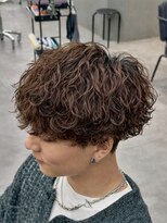 オーバル ジングウマエ(OVARL jingumae)&nbsp;縦落ちパーマツイストスパイラルパーマ